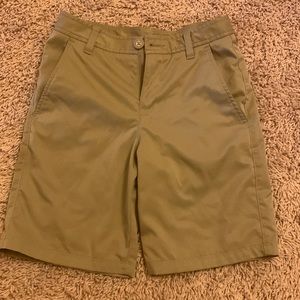 Under Armour Golf shorts size 12